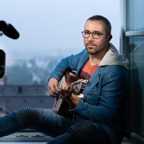 Milan Bátor hraje Beatles